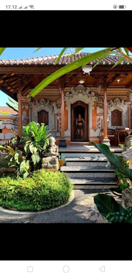 Dewi Antara Homestay อูบุด ภายนอก รูปภาพ